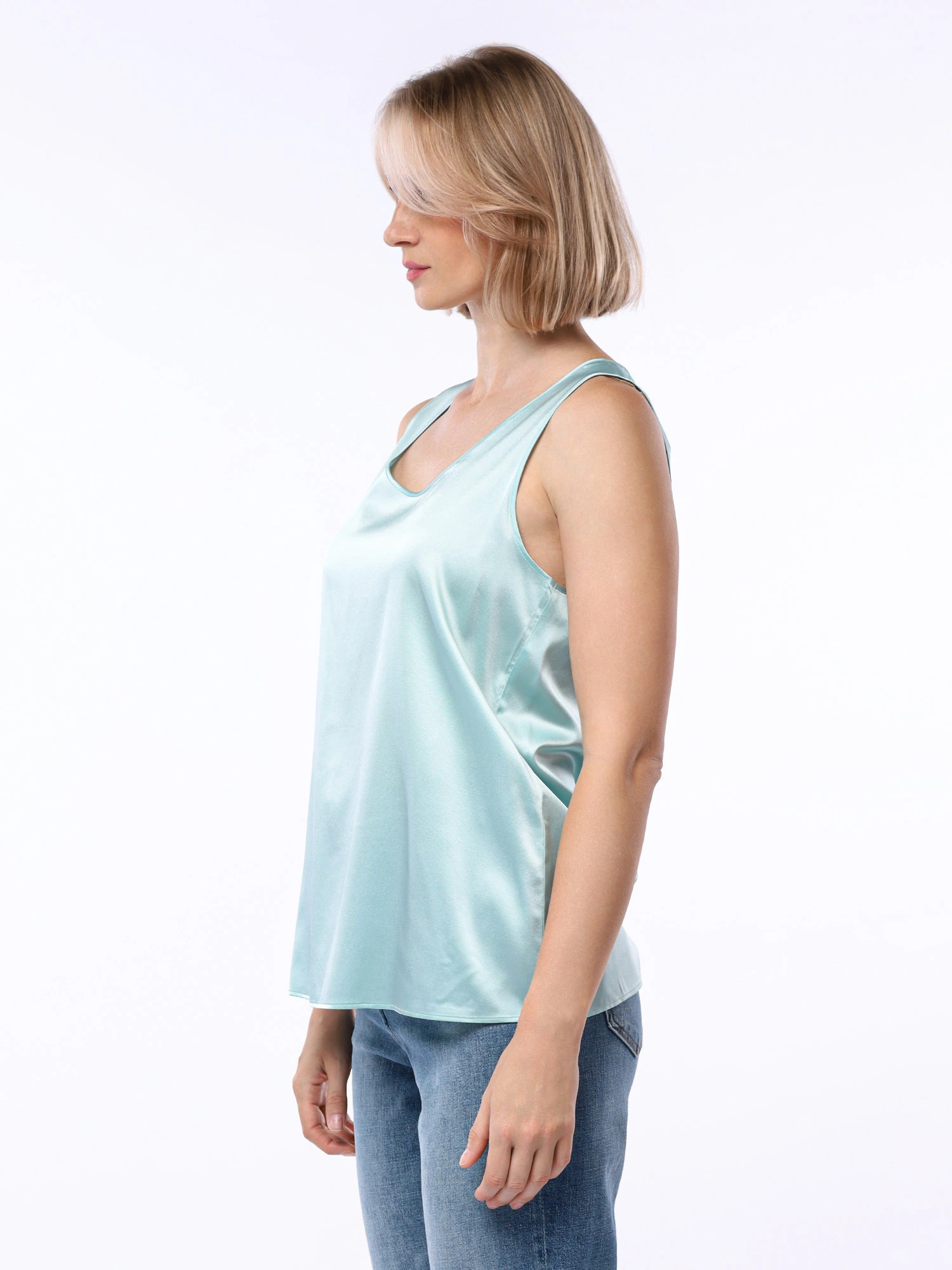 Топ светло-зеленого цвета прямого кроя из шелка